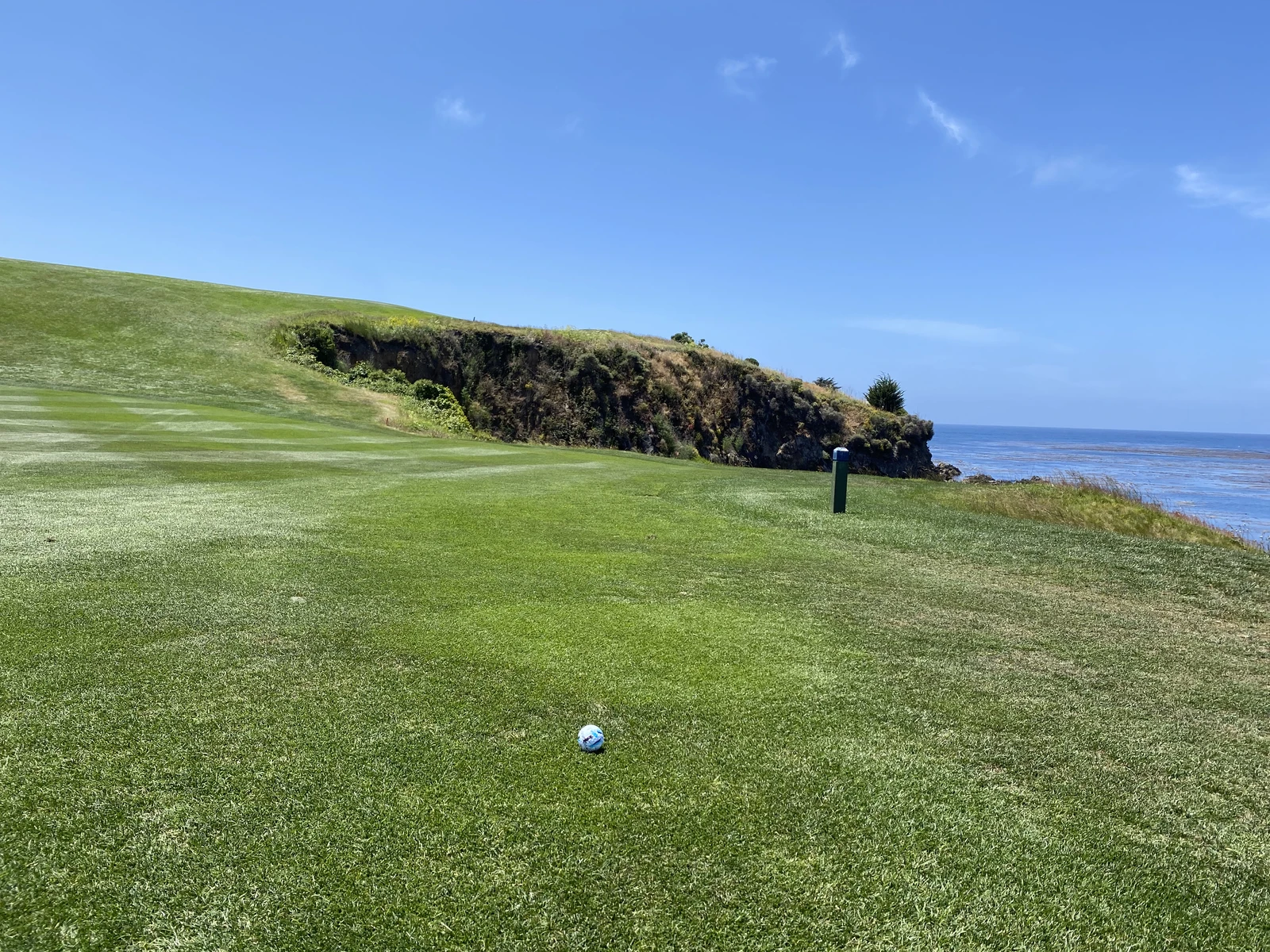 Pebble Beach Golf Links - fairway along the cliffs